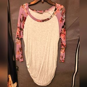 LaClef Floral Ruched Longsleeve